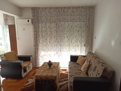 Izdavanje, jednosoban stan, 46m2, Kod Big Fashion-a, Podgorica Izdavanje, jednosoban stan, 46m2, Kod Big Fashion-a, Podgorica