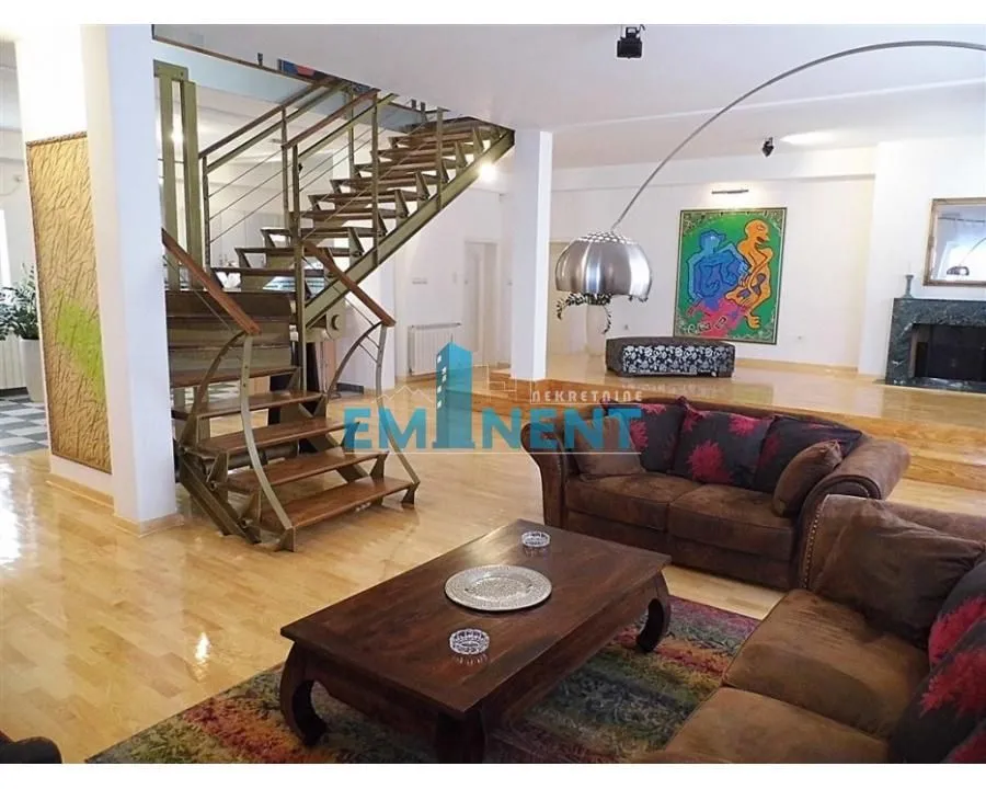 Rent, house, 400m², Voždovac Sve Podlokacije, Beograd