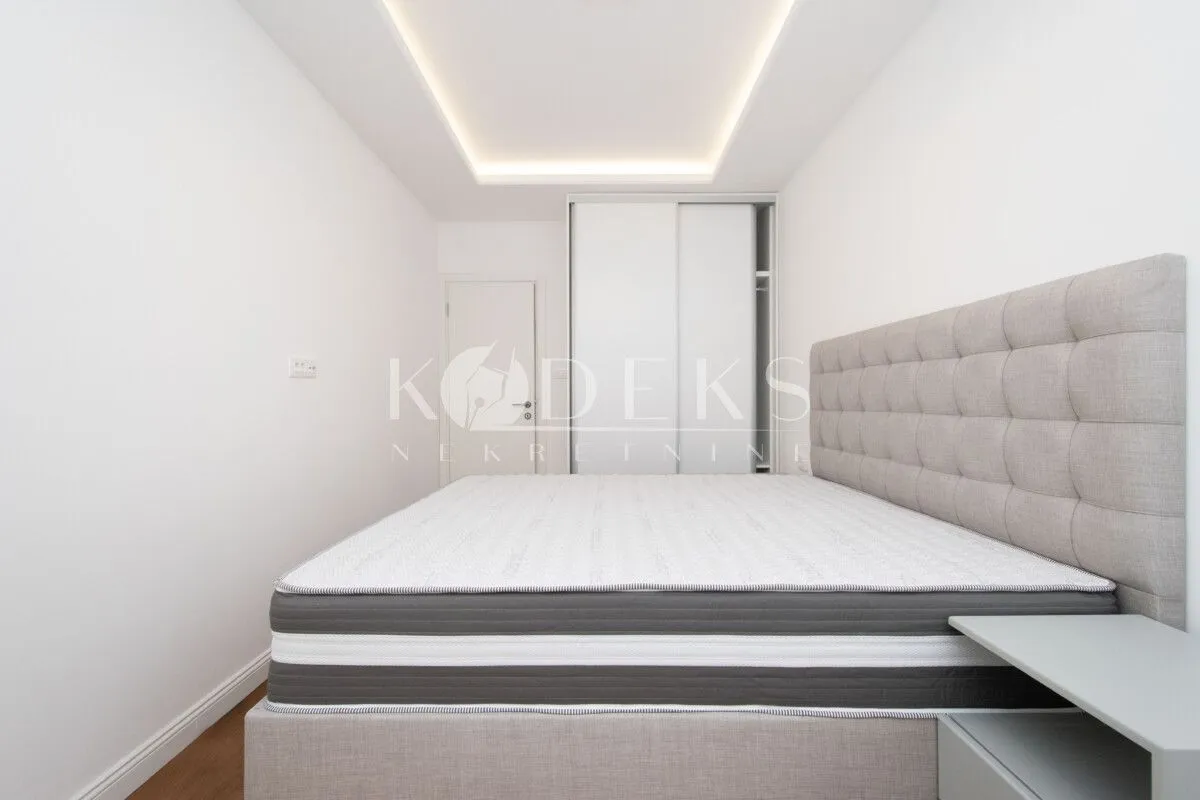 Rent, two bedroom apartment, 77m², 1 maj, Podgorica