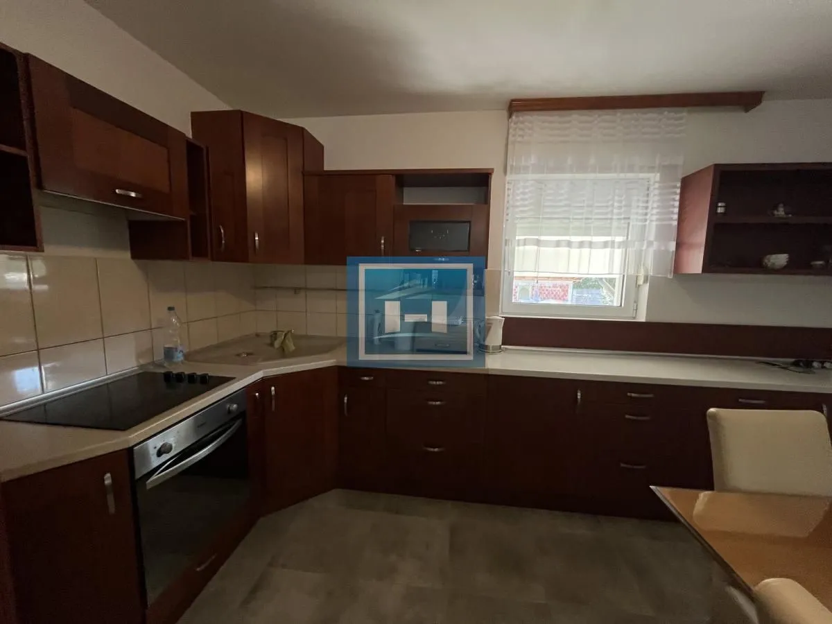 Prodaja, kuća, 271m², Šantarovac, Jagodina