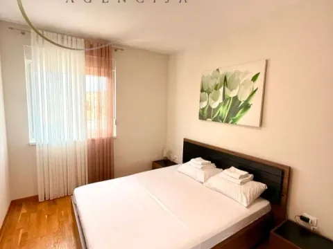 Rent, one bedroom apartment, 45m², City Kej, Podgorica - image 5