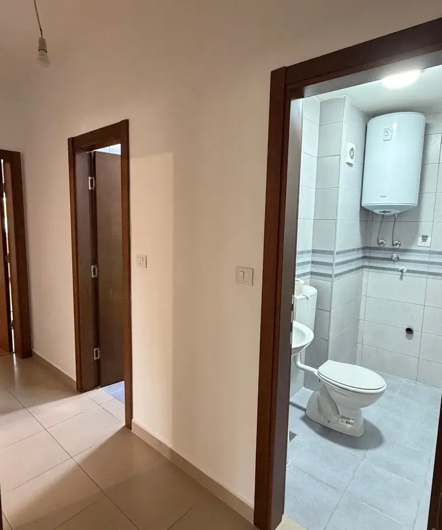 Prodaja, dvosoban stan, 73m², Tuški Put, Podgorica
