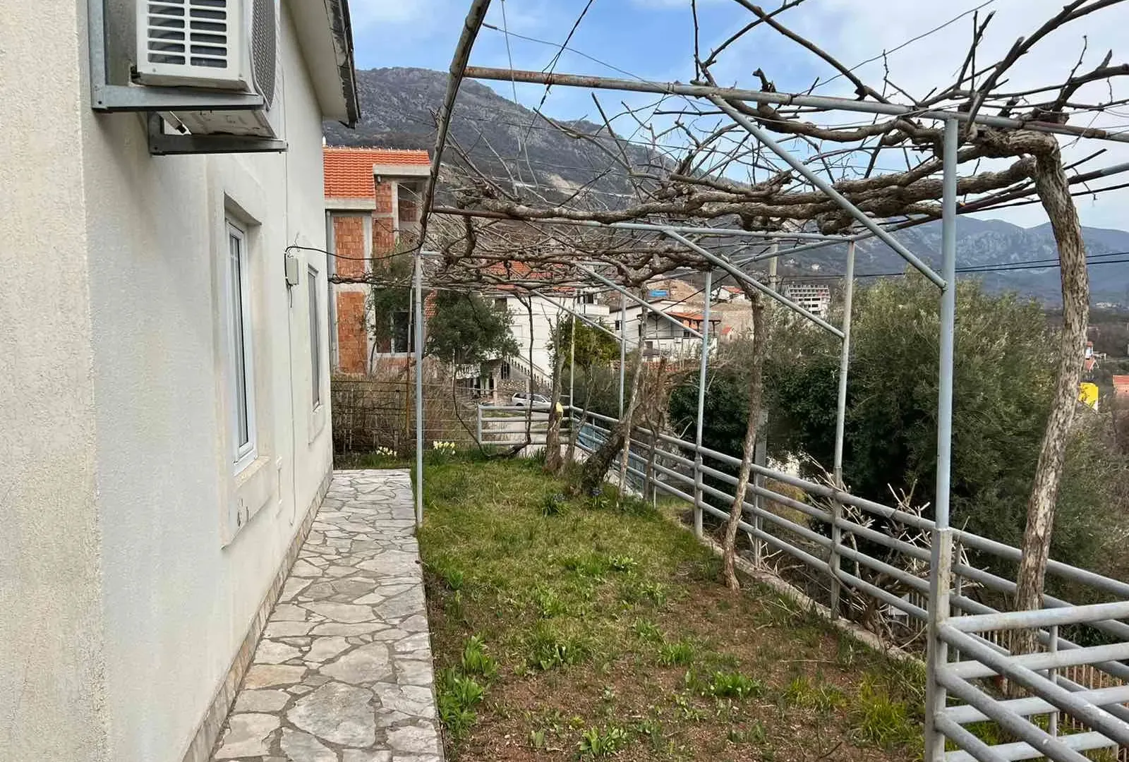 Prodaja, kuća, 85m², Markovići, Budva