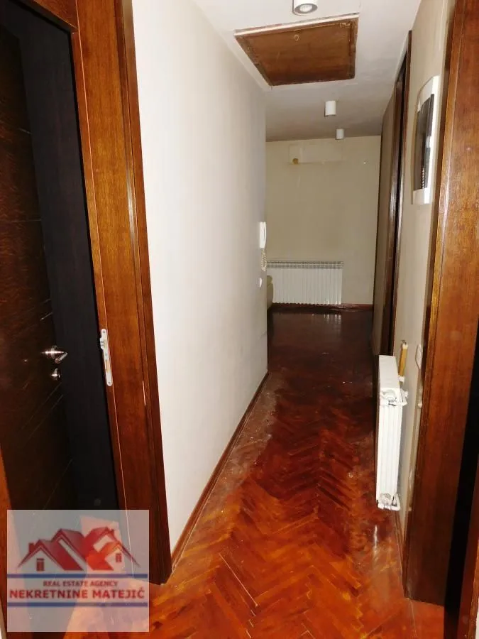 Prodaja, kuća, 300m², Kragujevac, Srbija