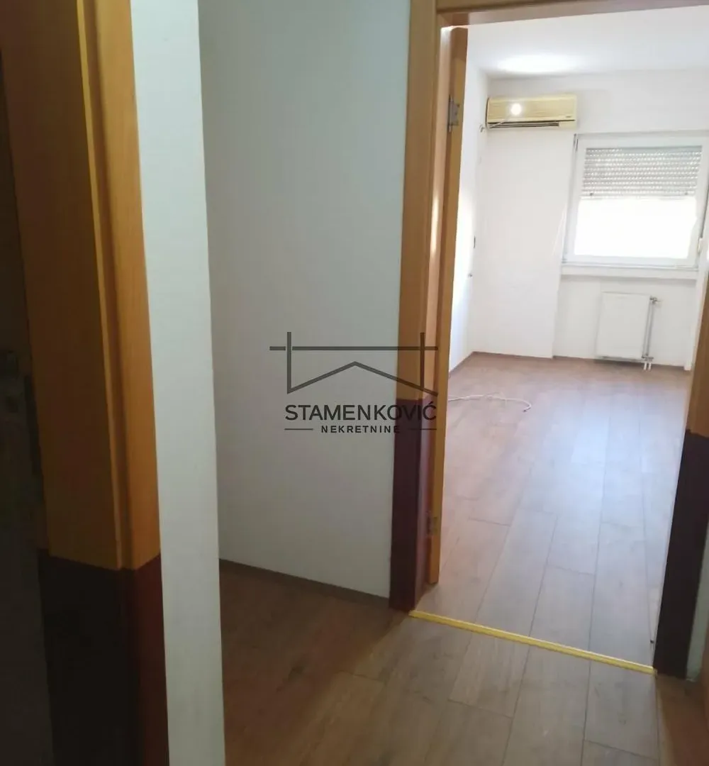 Prodaja, dvosoban stan, 46m², Nova Detelinara, Novi Sad Sve Podlokacije