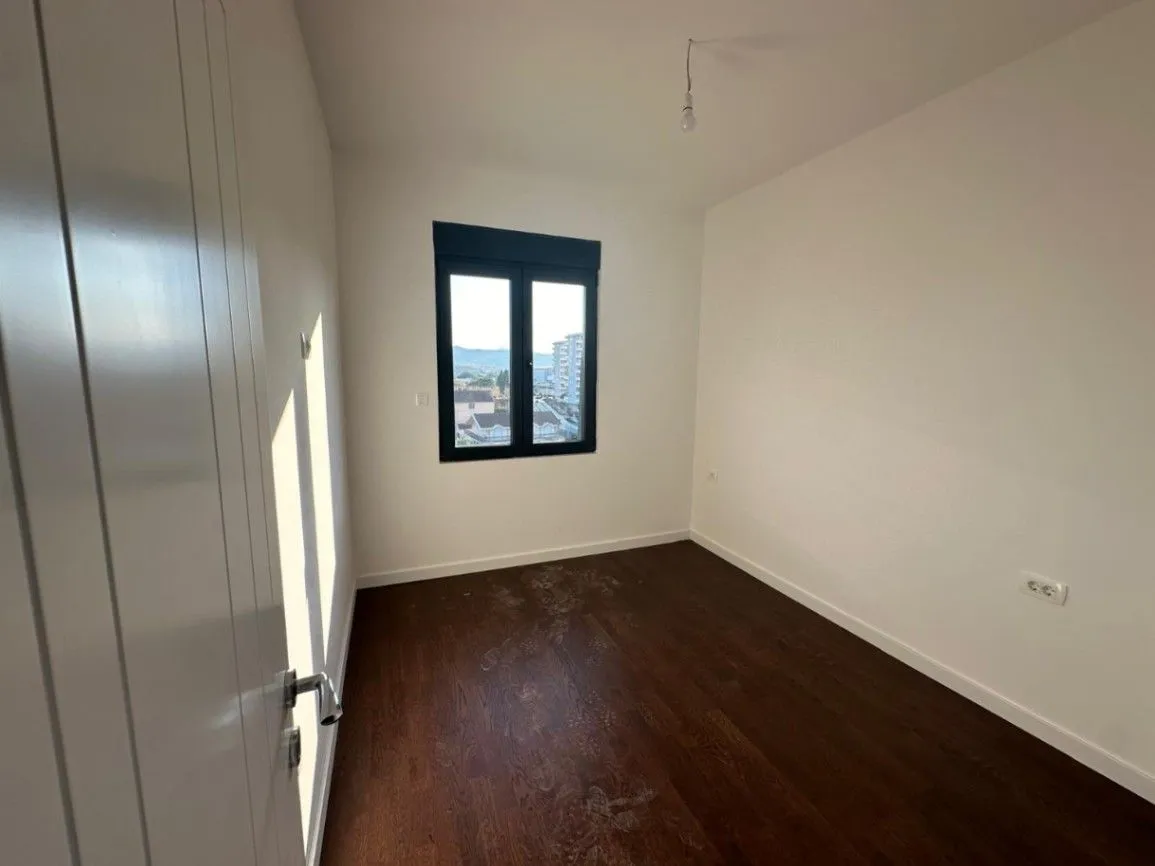Prodaja, jednosoban stan, 39m², Central Point, Podgorica