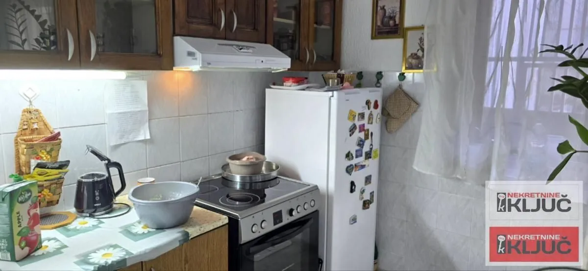 Izdavanje, dvosoban stan, 100m², Veternik, Novi Sad Sve Podlokacije