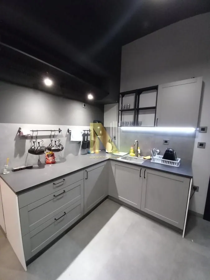 Sale, office space, 288m², Grbavica, Novi Sad Sve Podlokacije