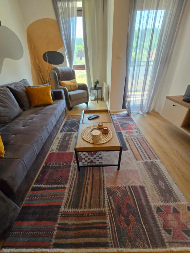 Izdavanje, jednosoban stan, 42m², Centar, Kolašin