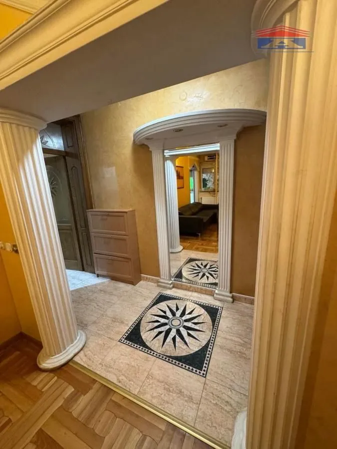 Prodaja, dvosoban stan, 64m², Centar, Novi Sad