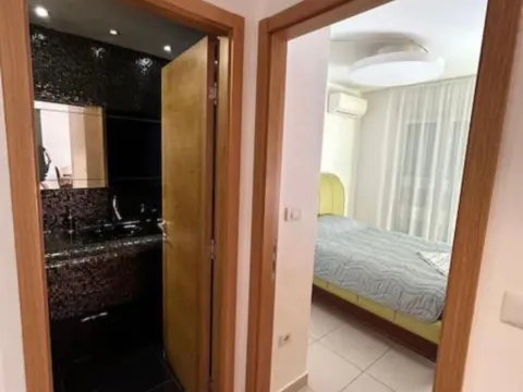 Izdavanje, jednosoban stan, 64m², City Kvart, Podgorica - image 6