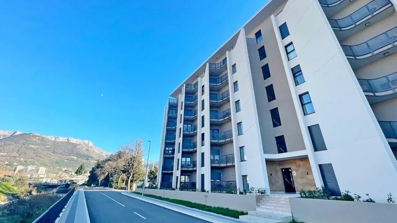 Sale, two bedroom apartment, 64m², Topolica, Bar