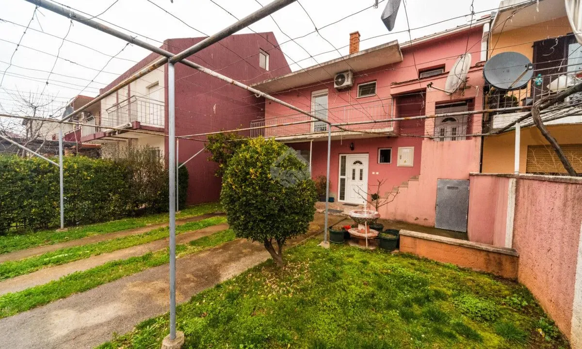 Sale, two bedroom apartment, 150m², Stari Aerodrom, Podgorica