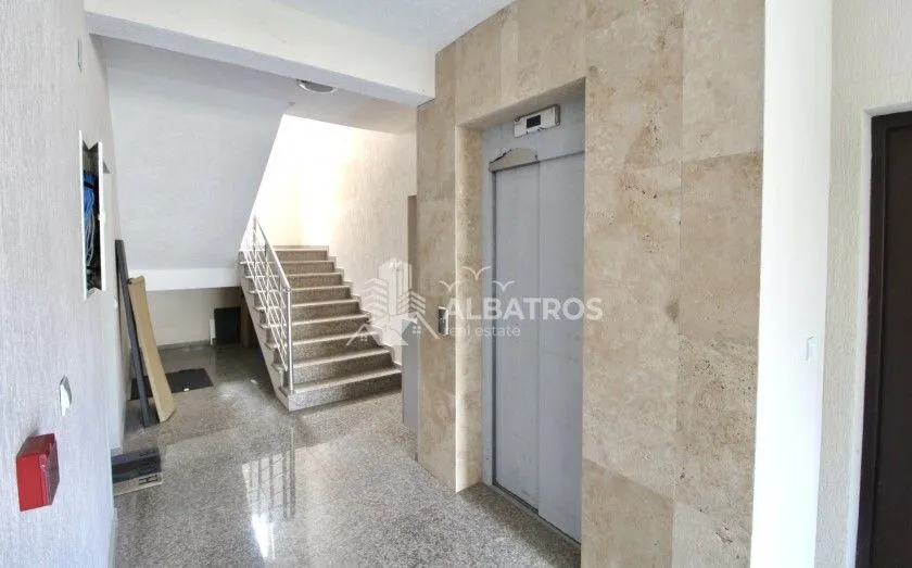 Izdavanje, jednosoban stan, 41m², Dobra Voda, Bar