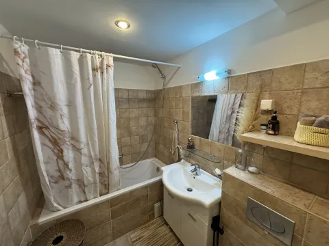 Sale, two bedroom apartment, 74m², Dobrota, Kotor - image 17