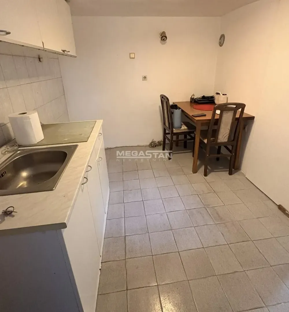 Prodaja, stan, 17m², Slavujev Venac, Zvezdara Sve Podlokacije