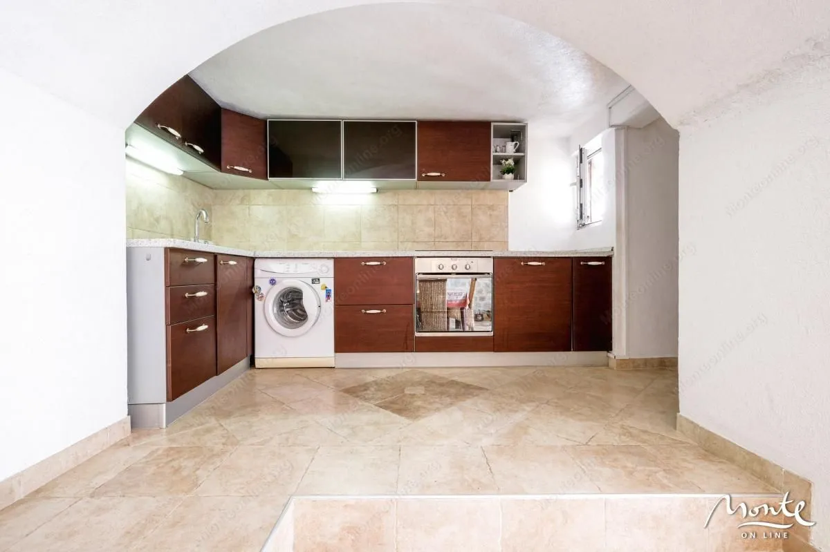 Sale, three bedroom apartment, 80m², Prčanj, Kotor