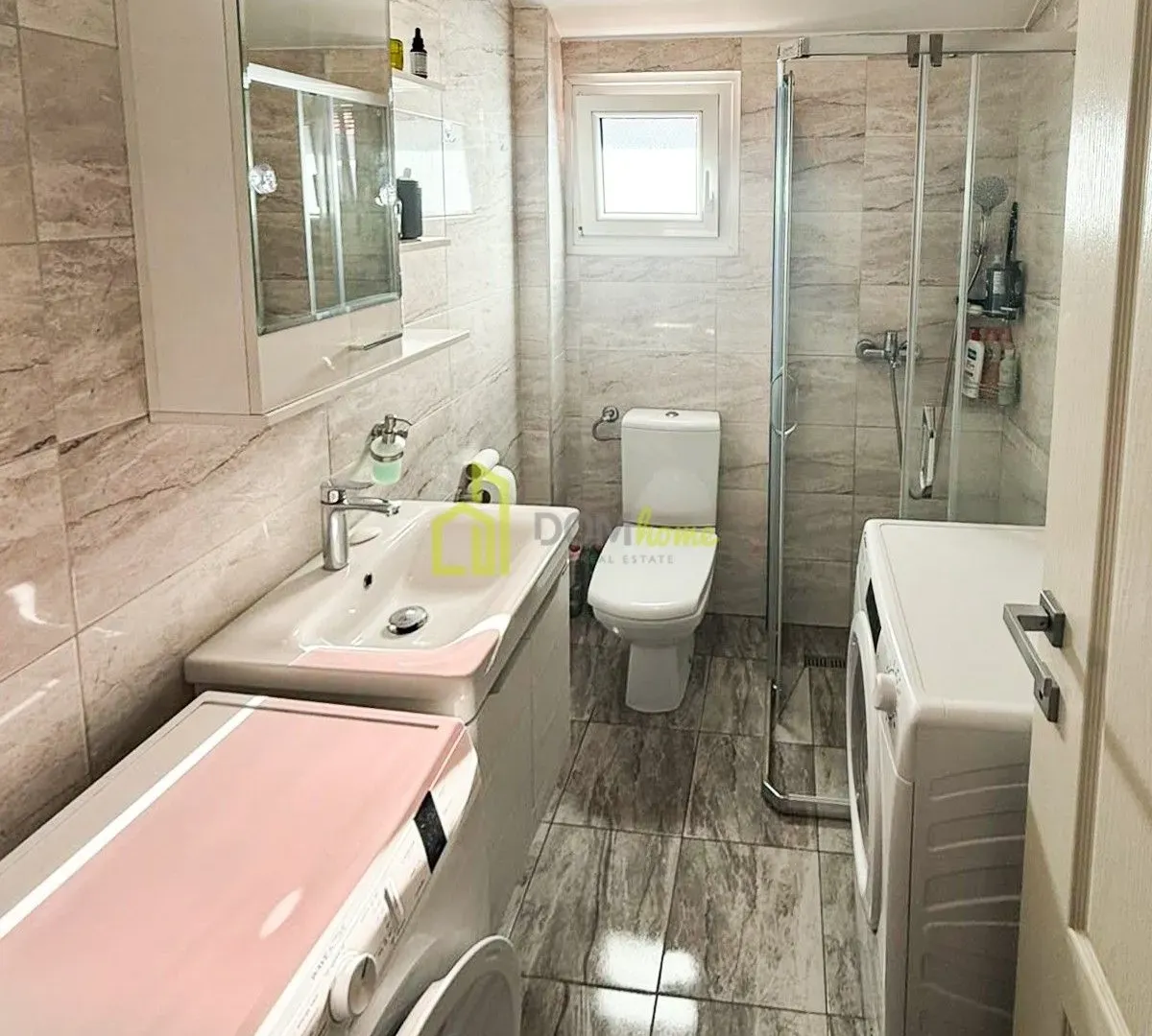 Prodaja, jednosoban stan, 44m², Momišići, Podgorica