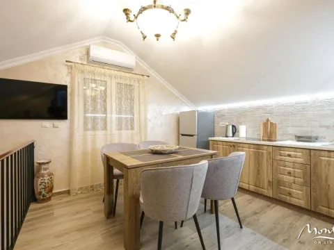 Prodaja, kuća, 204m², Herceg Novi, Crna Gora - image 17