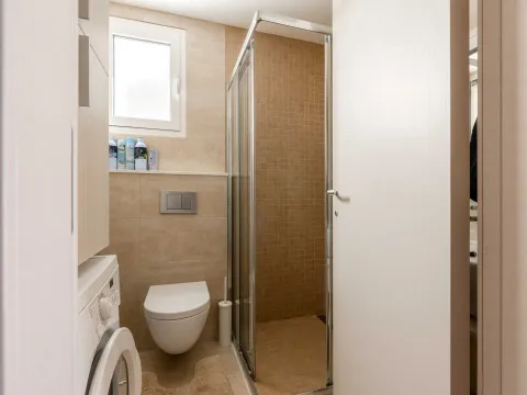 Prodaja, jednosoban stan, 45m², Pržno, Budva - image 12