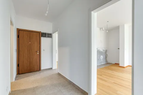 Prodaja, dvosoban stan, 85m², Bečići, Budva - image 16