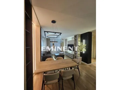 Izdavanje, trosoban stan, 81m², Savski Venac, Beograd - image 4