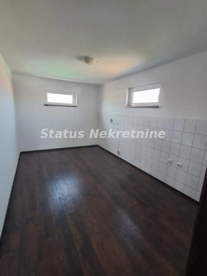 Izdavanje, trosoban stan, 80m², Futog, Novi Sad Sve Podlokacije