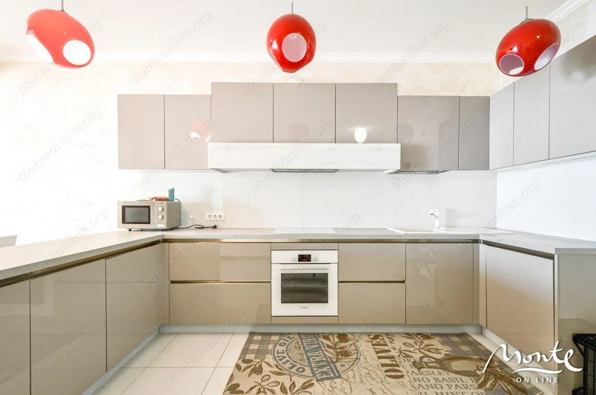 Sale, two bedroom apartment, 115m², Bečići, Budva