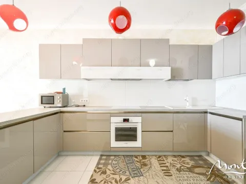 Sale, two bedroom apartment, 115m², Bečići, Budva - image 4