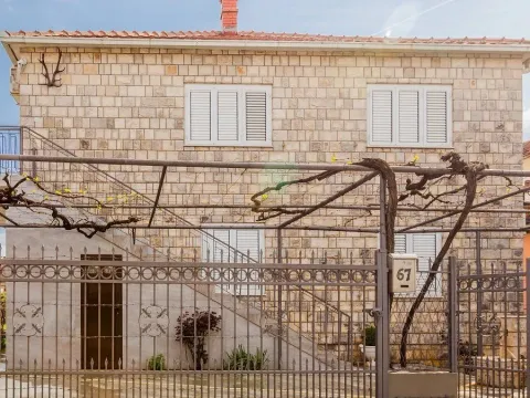 Prodaja, kuća, 260m², Zabjelo, Podgorica - image 3