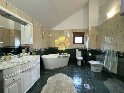 Izdavanje, stan, 300m², Gorica C, Podgorica - image 12