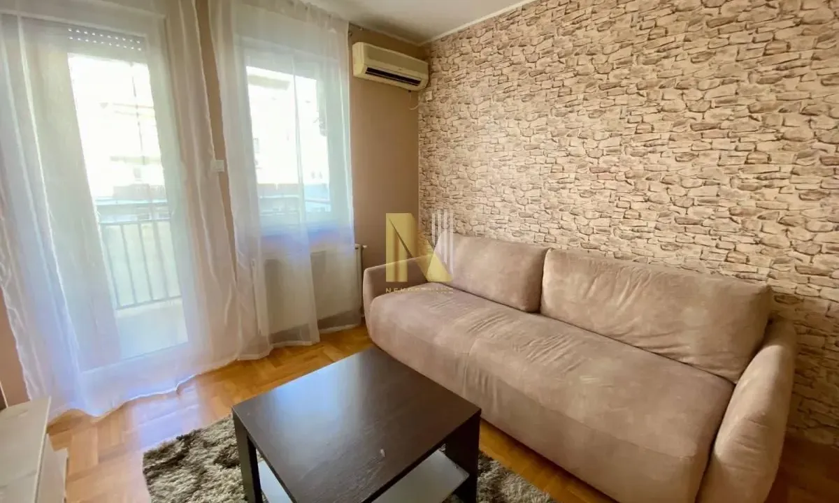 Izdavanje, jednosoban stan, 40m², Detelinara, Novi Sad Sve Podlokacije