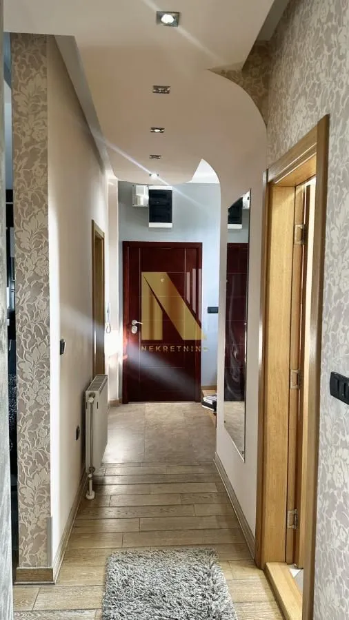 Izdavanje, stan, 126m², Adamovićevo Naselje, Novi Sad Sve Podlokacije