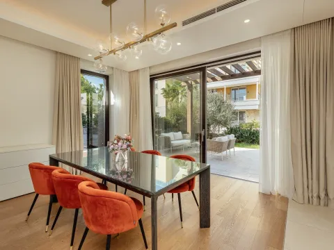 Sale, two bedroom apartment, 275m², Portonovi, Herceg Novi - image 8