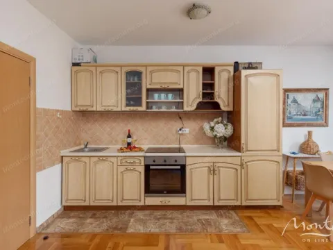Sale, one bedroom apartment, 50m², Dobrota, Kotor - image 5