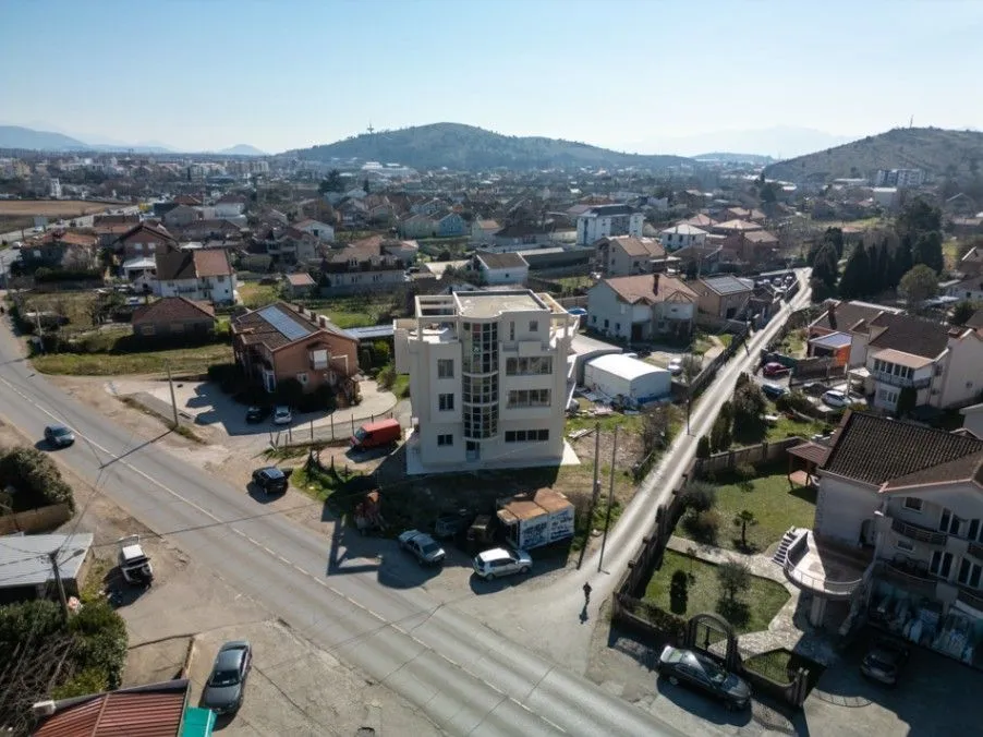 Izdavanje, poslovni prostor, 600m², Gornja Gorica, Podgorica