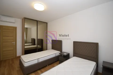 Izdavanje, dvosoban stan, 75m², New City, Podgorica - image 4