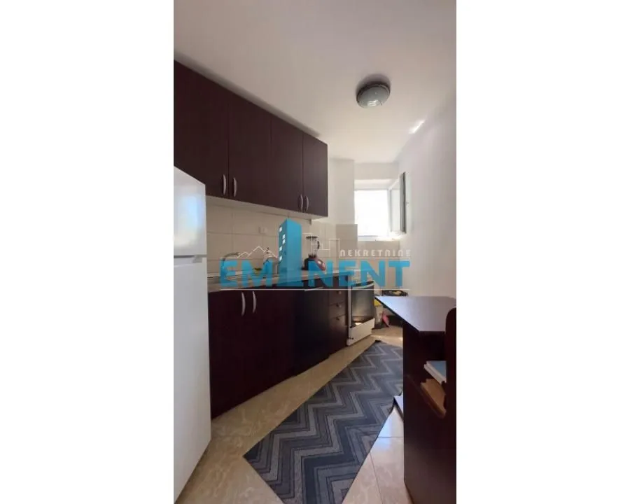 Izdavanje, dvosoban stan, 42m², Stari Merkator, Novi Beograd Sve Podlokacije
