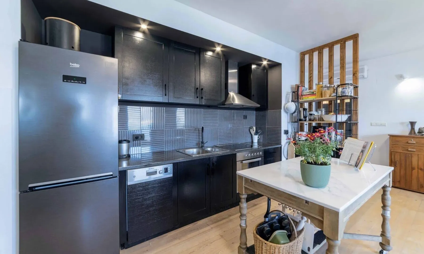 Prodaja, trosoban stan, 122m², Bratešići, Kotor