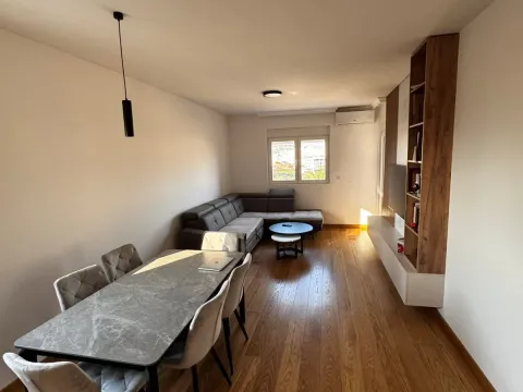 Prodaja, dvosoban stan, 72m², New City, Podgorica - image 7