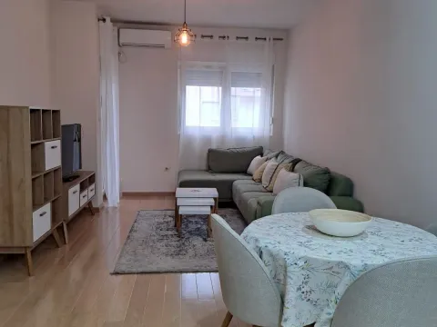 Izdavanje, jednosoban stan, 46m², City Kvart, Podgorica - image 3