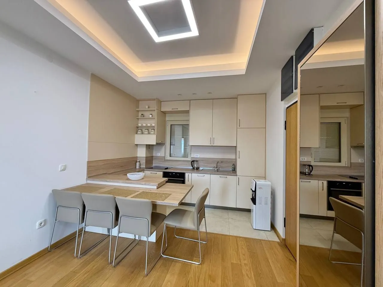 Rent, two bedroom apartment, 70m², Bečići, Budva