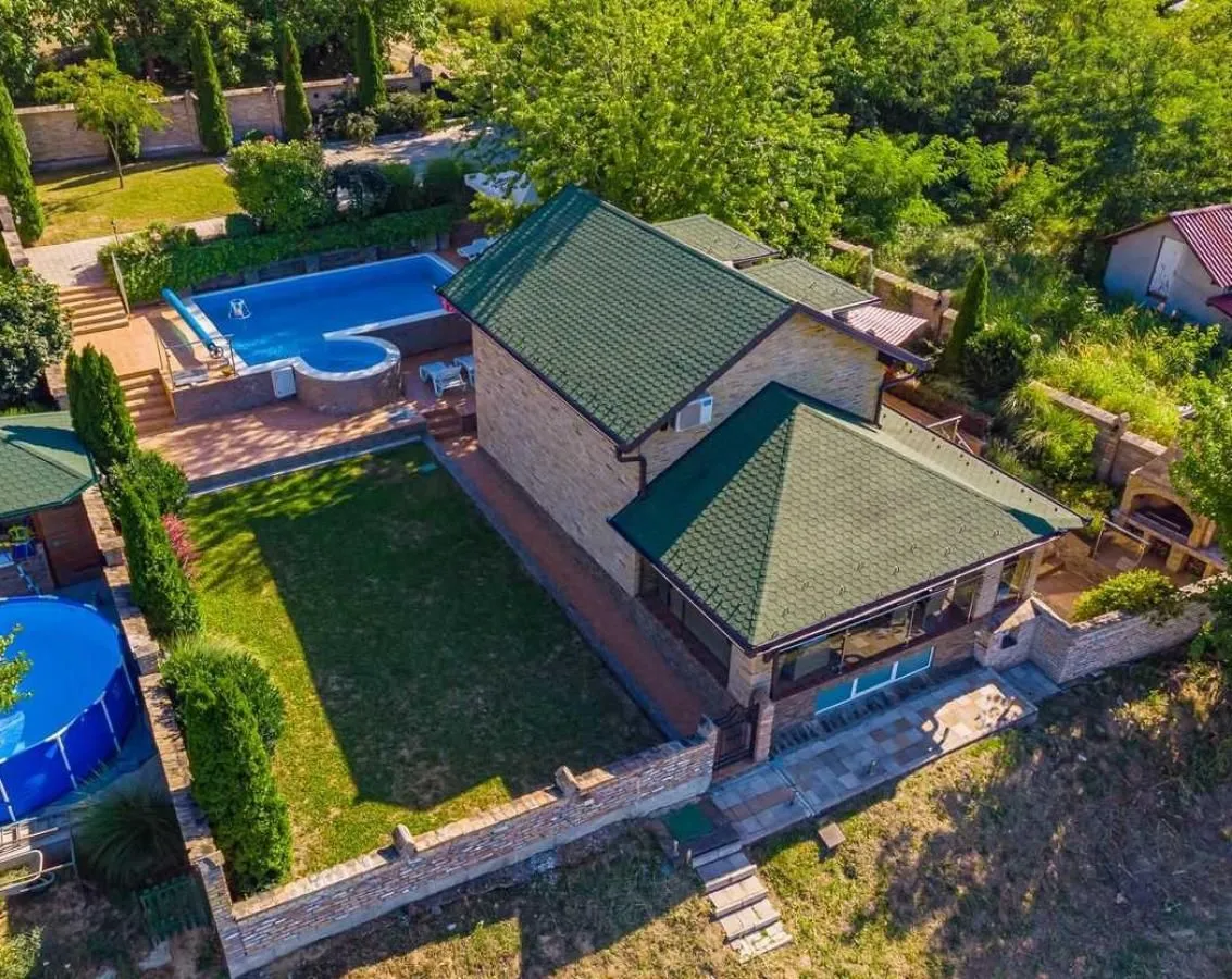 Prodaja, kuća, 140m², Beočin, Srbija