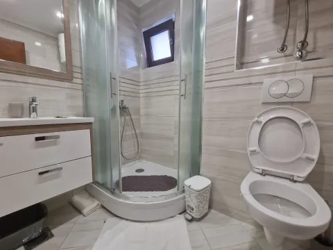 Rent, studio apartment, 35m², Budva, Crna Gora - image 5