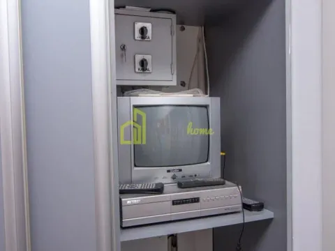 Izdavanje, kuća, 250m², Tološi, Podgorica - image 6