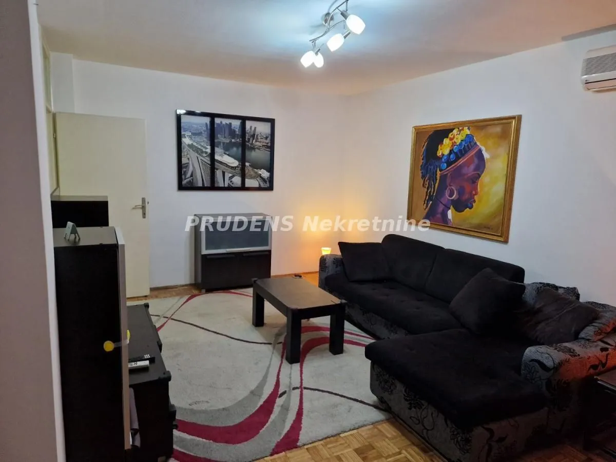 Izdavanje, dvosoban stan, 64m², Crveni Krst, Beograd