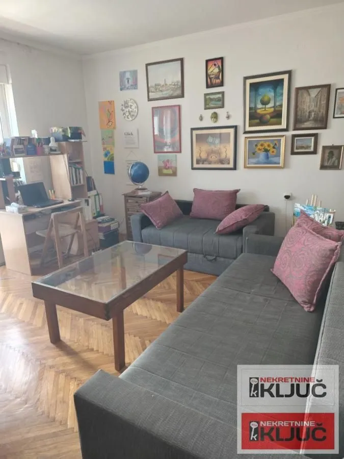 Prodaja, trosoban stan, 71m², Adamovićevo Naselje, Novi Sad Sve Podlokacije