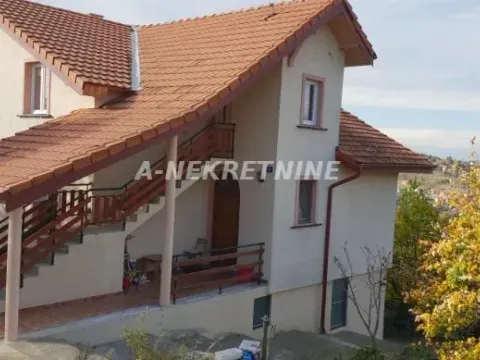 Izdavanje, četvorosoban stan, 80m², Sremska Kamenica, Petrovaradin