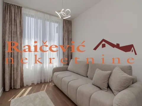 Izdavanje, trosoban stan, 77m², Savski Venac, Beograd - image 17