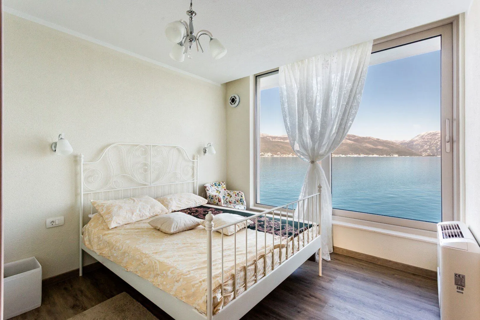 Prodaja, kuća, 240m², Bratešići, Kotor